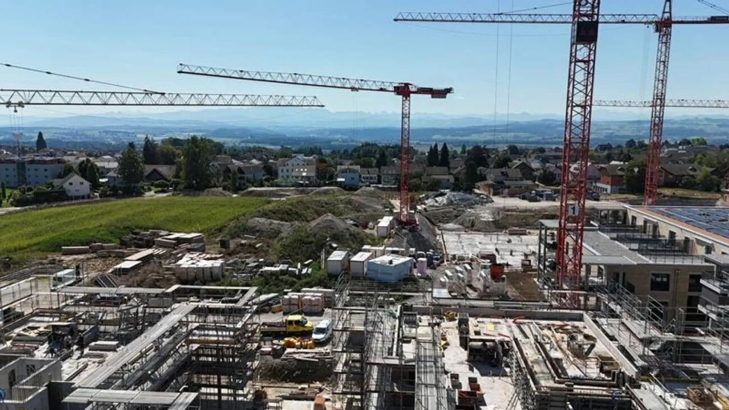Hochwertige 3.5-Zi.-Wohnung mit grossem Gartenanteil (C 0.3) - Foto 3 von 12