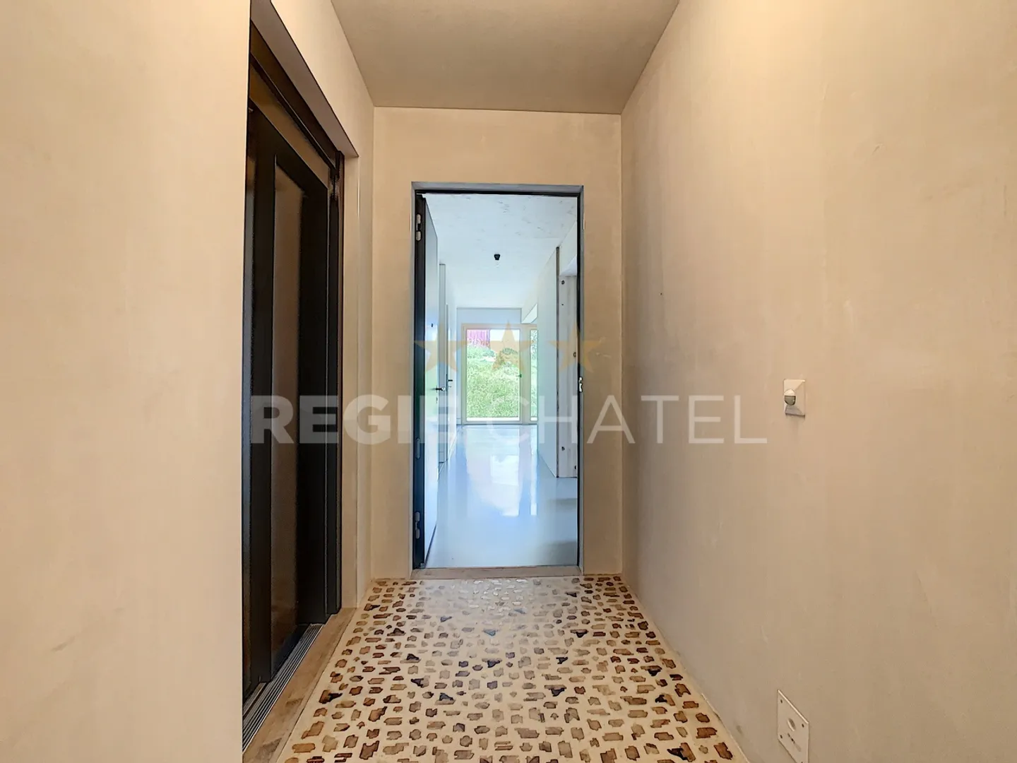 Appartamento con 4,5 stanze al 1° piano con terrazza - Foto 6 di 7