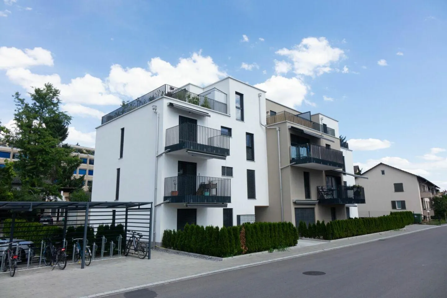 nuovo appartamento moderno di 3,5 stanze con grande balcone - Foto 1 di 7