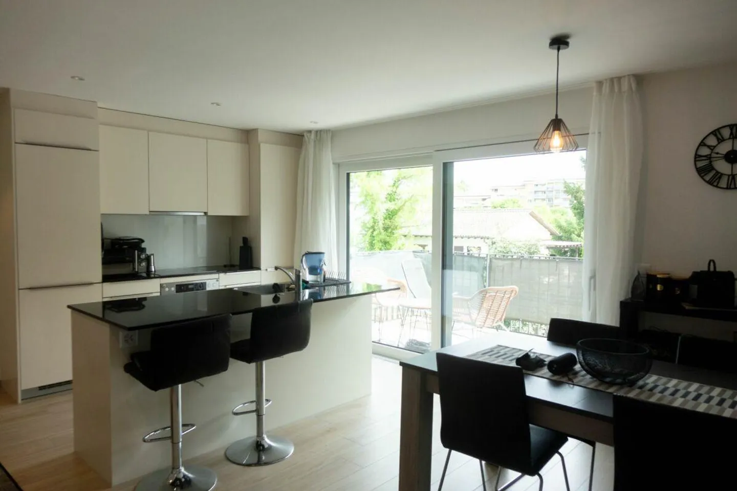 nuovo appartamento moderno di 3,5 stanze con grande balcone - Foto 4 di 7