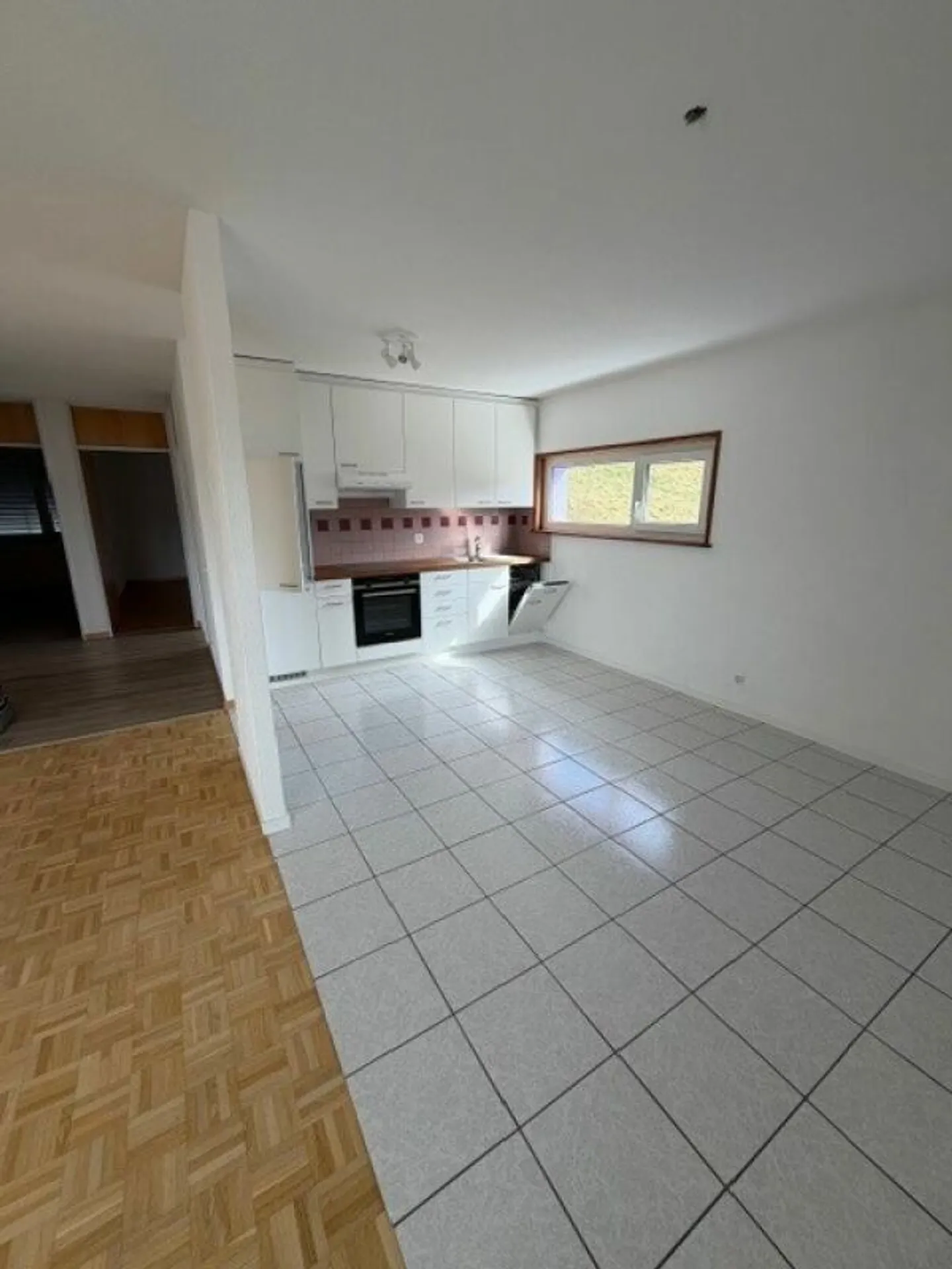 Chemin des Carabiniers 5, 3.5 stanze al 7° piano sud - Foto 2 di 11