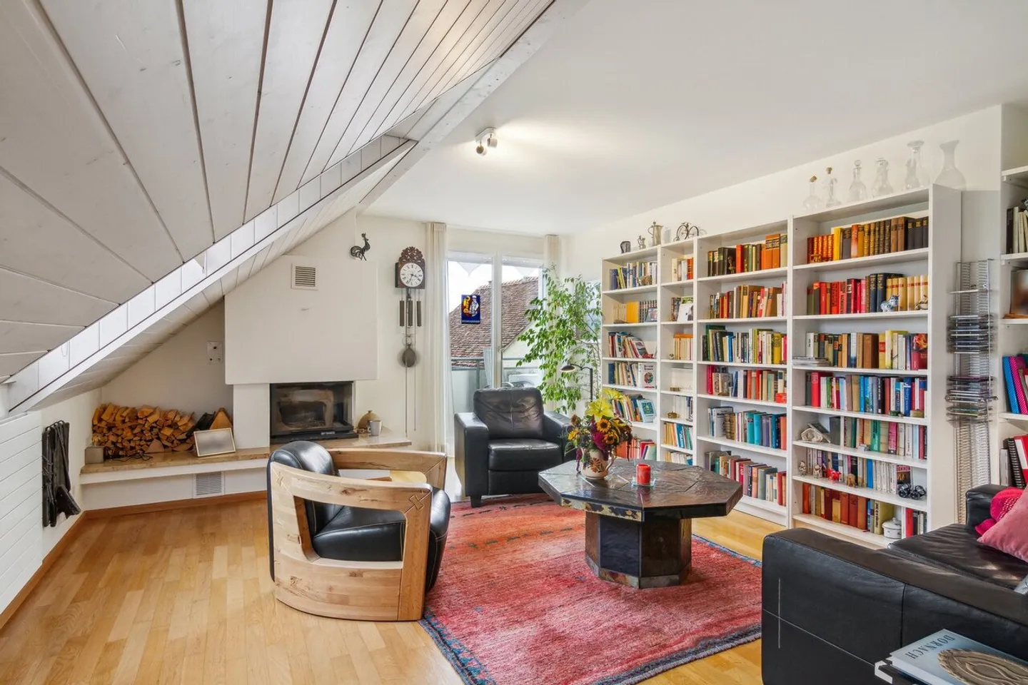 Living with style and a view - Photo 1 of 8