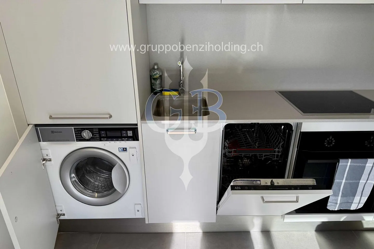 Modern Apartment with Garden - Photo 13 of 14