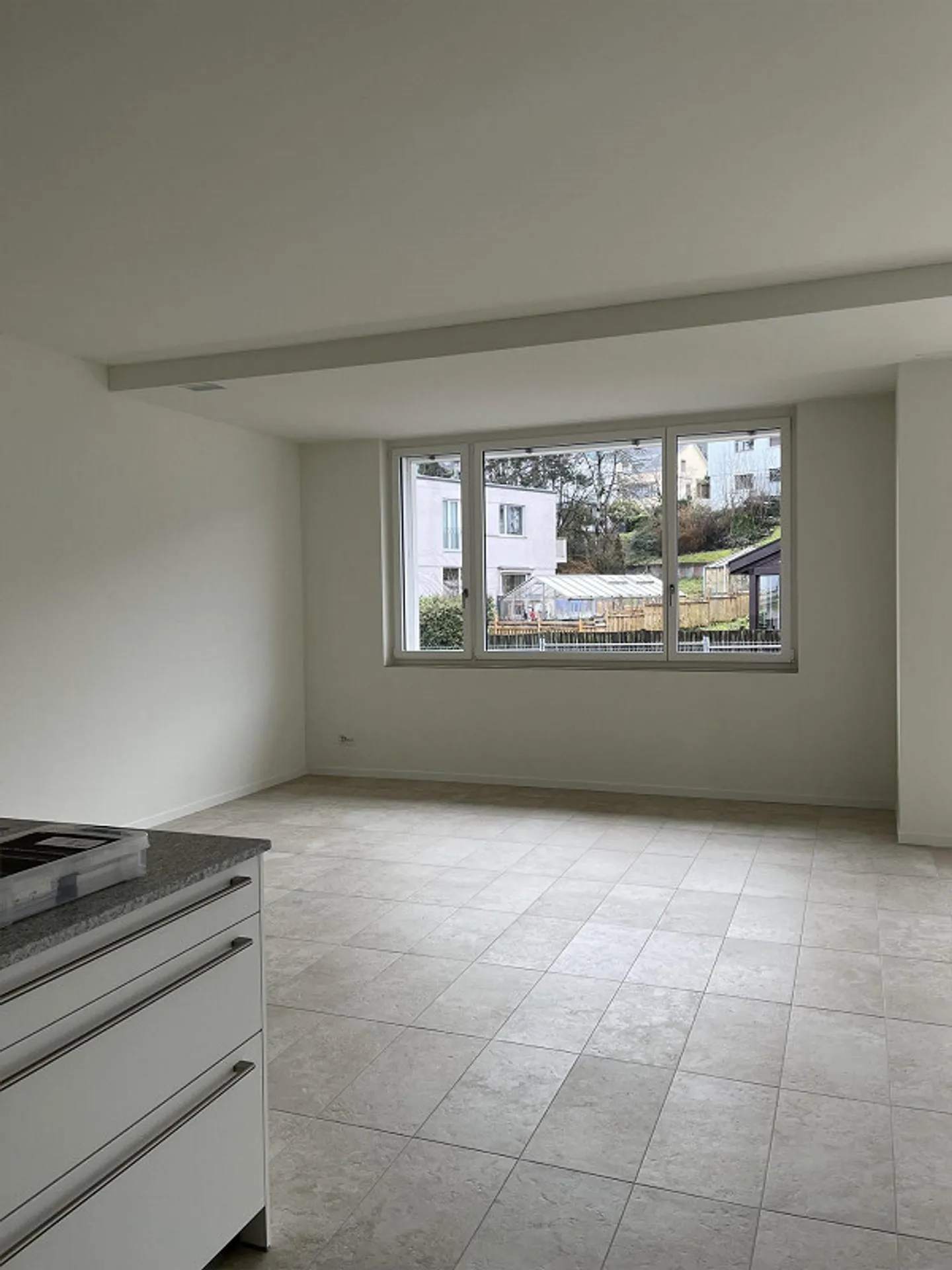 High-quality apartment with modern construction standards - Photo 6 of 8