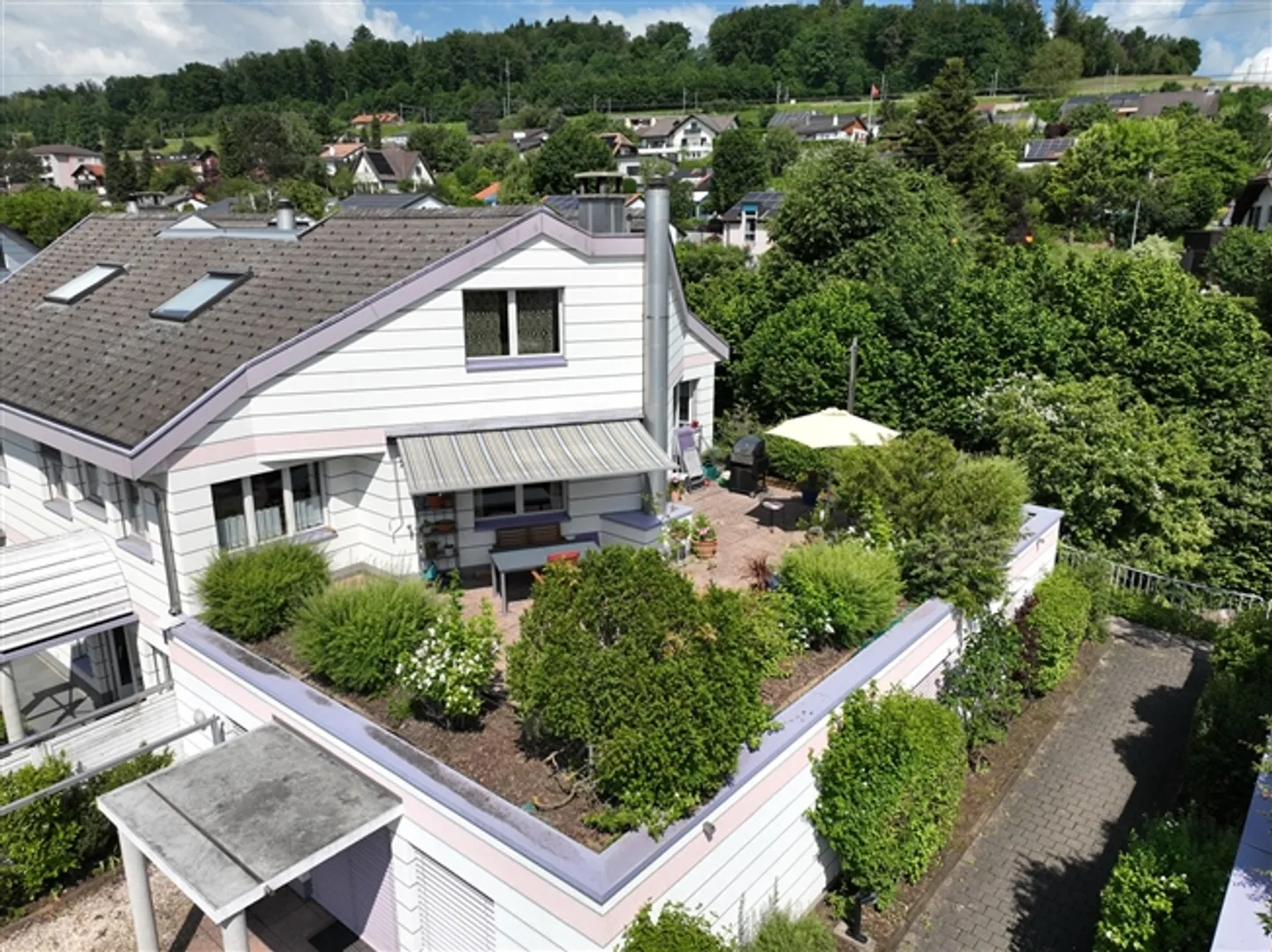 Welcome to this beautiful 5.5-room maisonette apartment in Matran - Photo 1 of 14