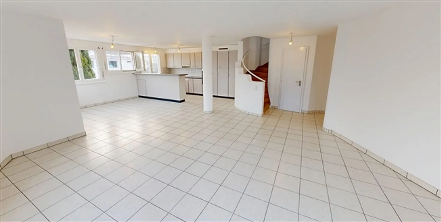 Welcome to this beautiful 5.5-room maisonette apartment in Matran - Photo 2 of 14