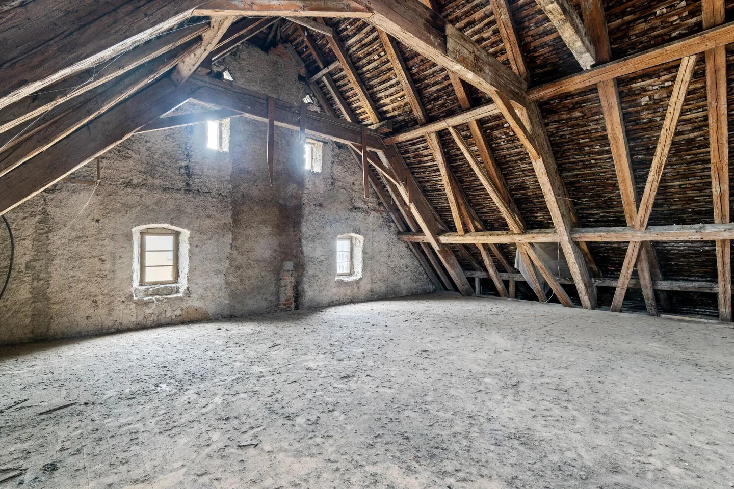 Terreno attraente con potenziale di sviluppo nel cuore di Oensingen - Foto 8 di 10