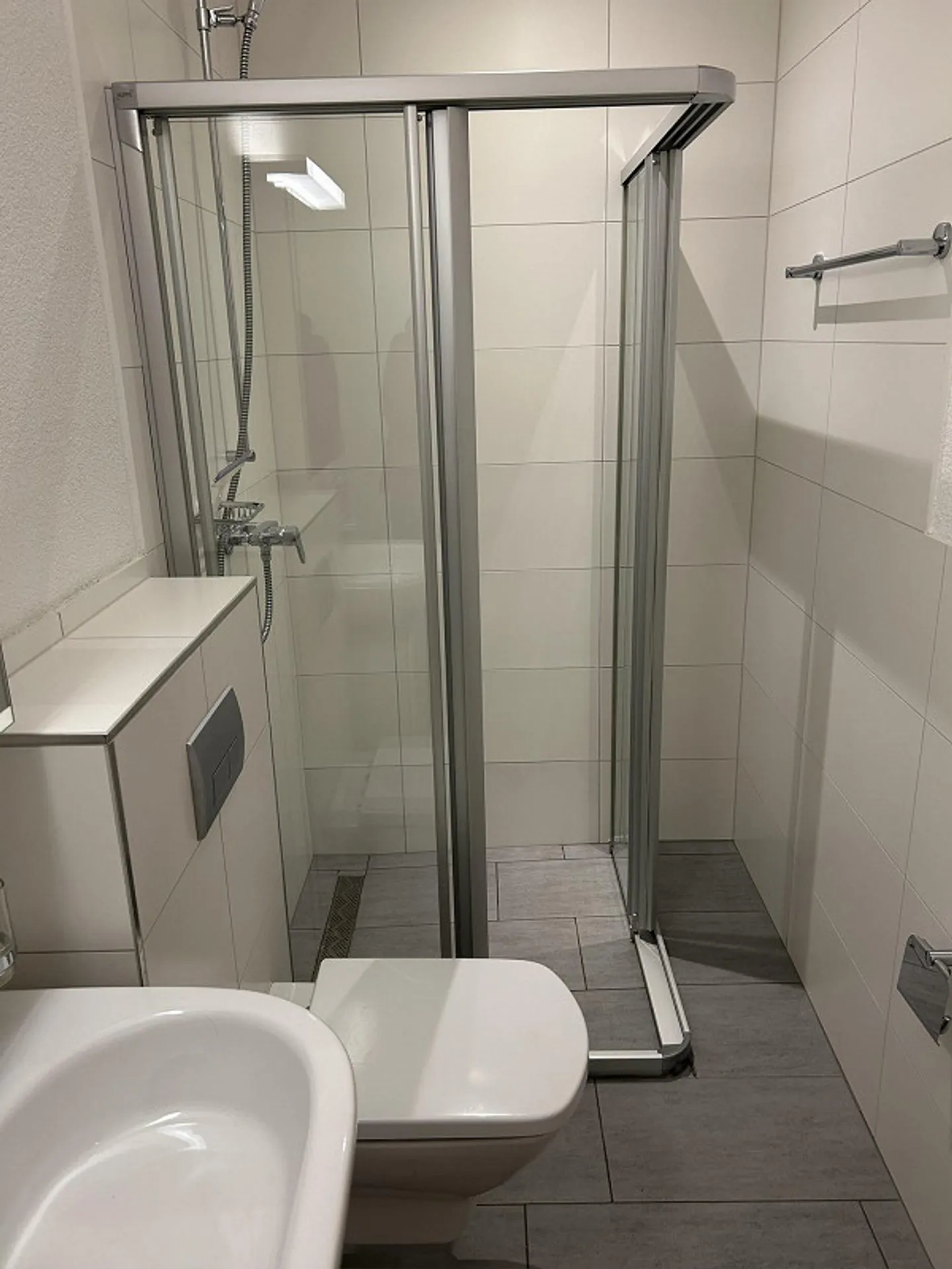 Spacious, bright 2.5 room apartment with balcony - Photo 5 of 11