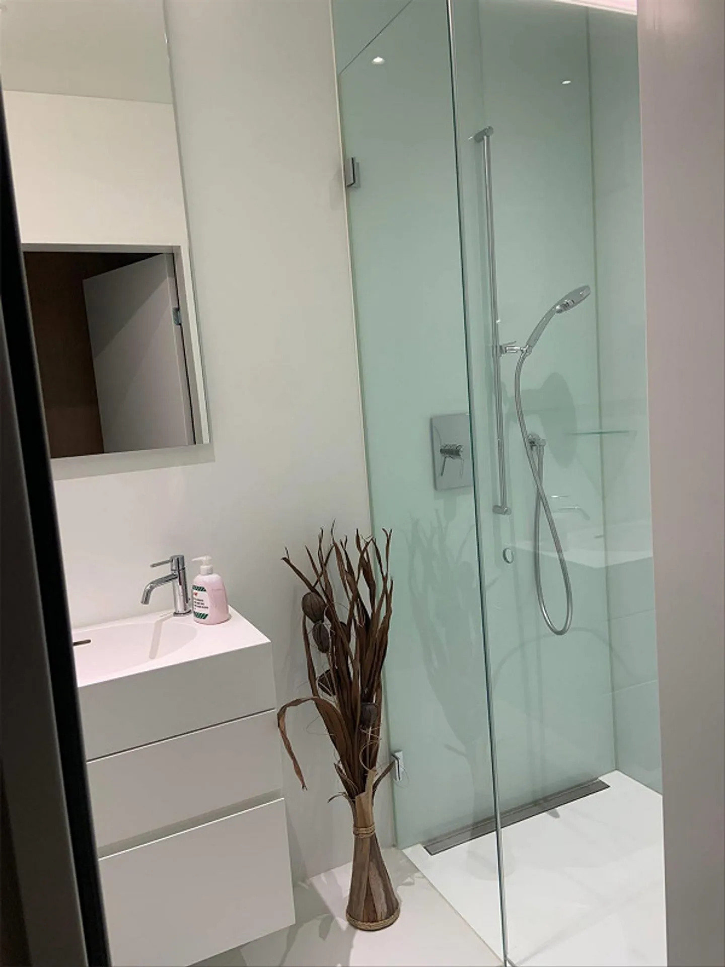 Bellissimo appartamento di 4 1/2 stanze in affitto - Foto 8 di 12