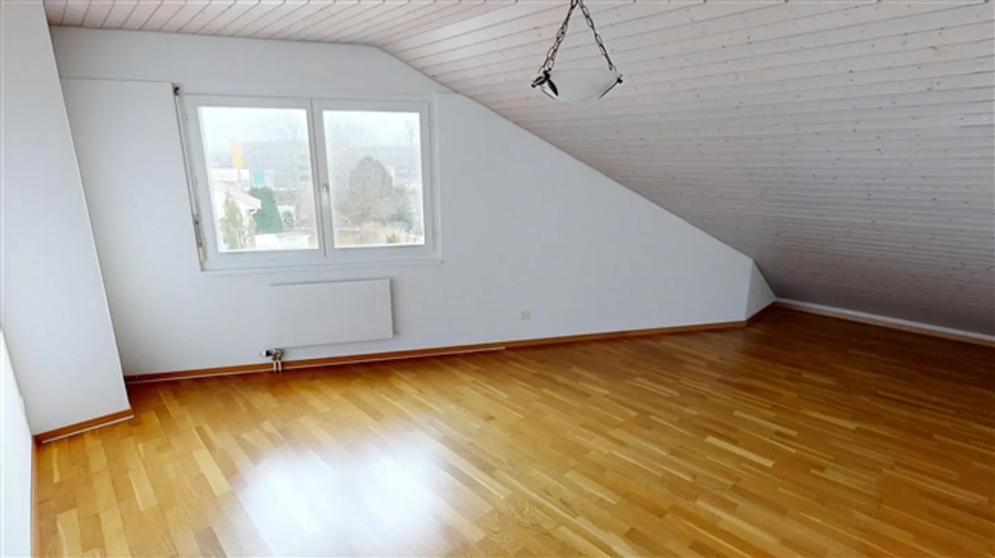 Welcome to this beautiful 5.5-room maisonette apartment in Matran - Photo 11 of 14