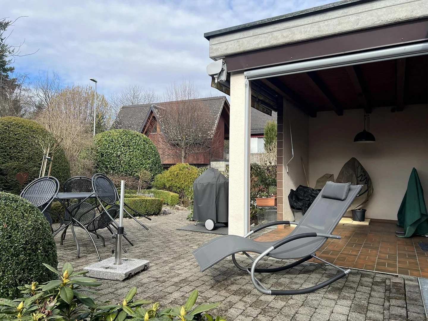 Charmantes Einfamilienhaus mit Pool - Foto 8 von 11