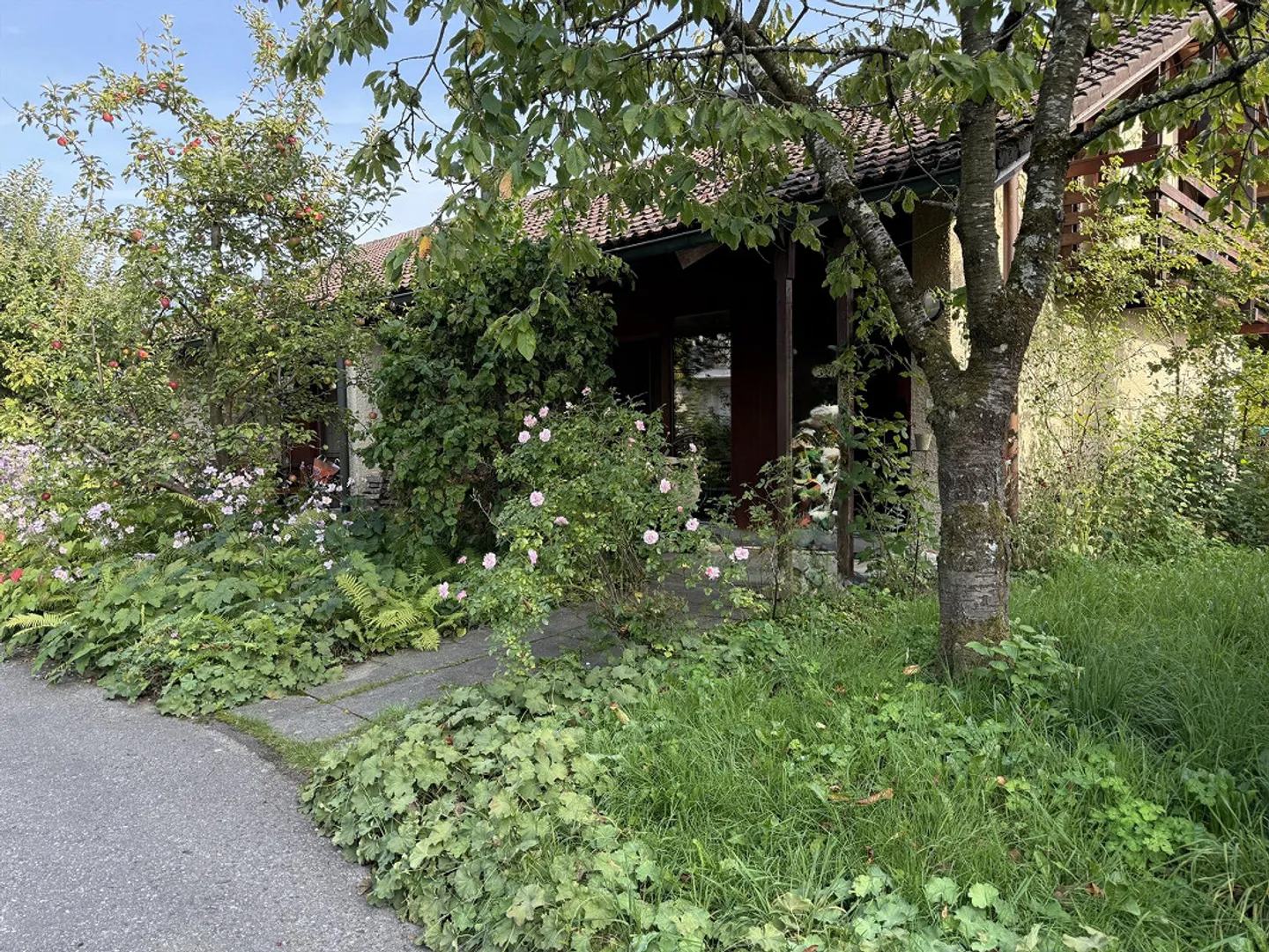 Affascinante casa a schiera di 5,5 stanze a Meggen - Foto 2 di 5