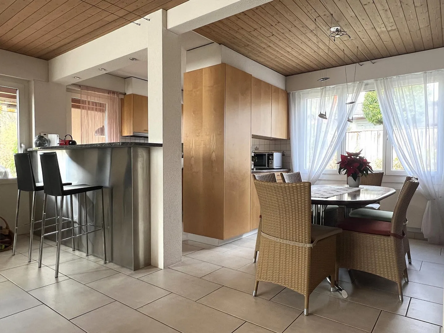 Charmantes Einfamilienhaus mit Pool - Foto 5 von 11