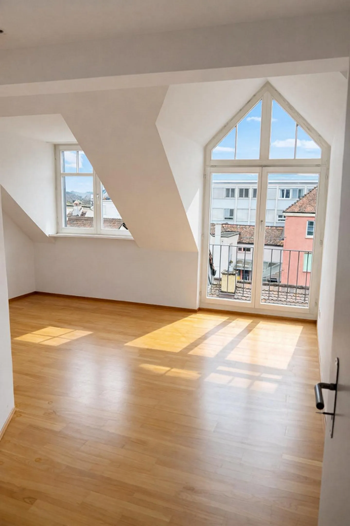 Stilvolle Attika-Maisonette mit Munotblick - Foto 9 von 12