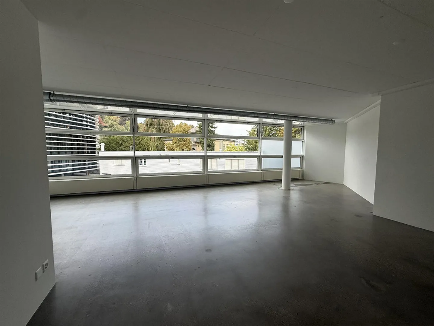 Espace commercial lumineux de 67 m² sur le Rheinweg à Schaffhouse - Photo 10 sur 12