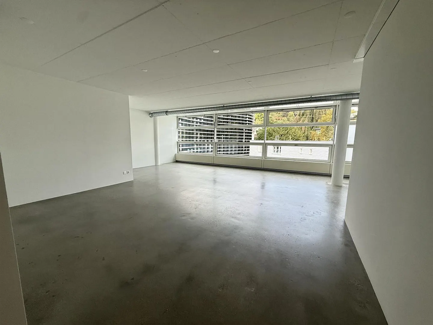 Espace commercial lumineux de 67 m² sur le Rheinweg à Schaffhouse - Photo 9 sur 12