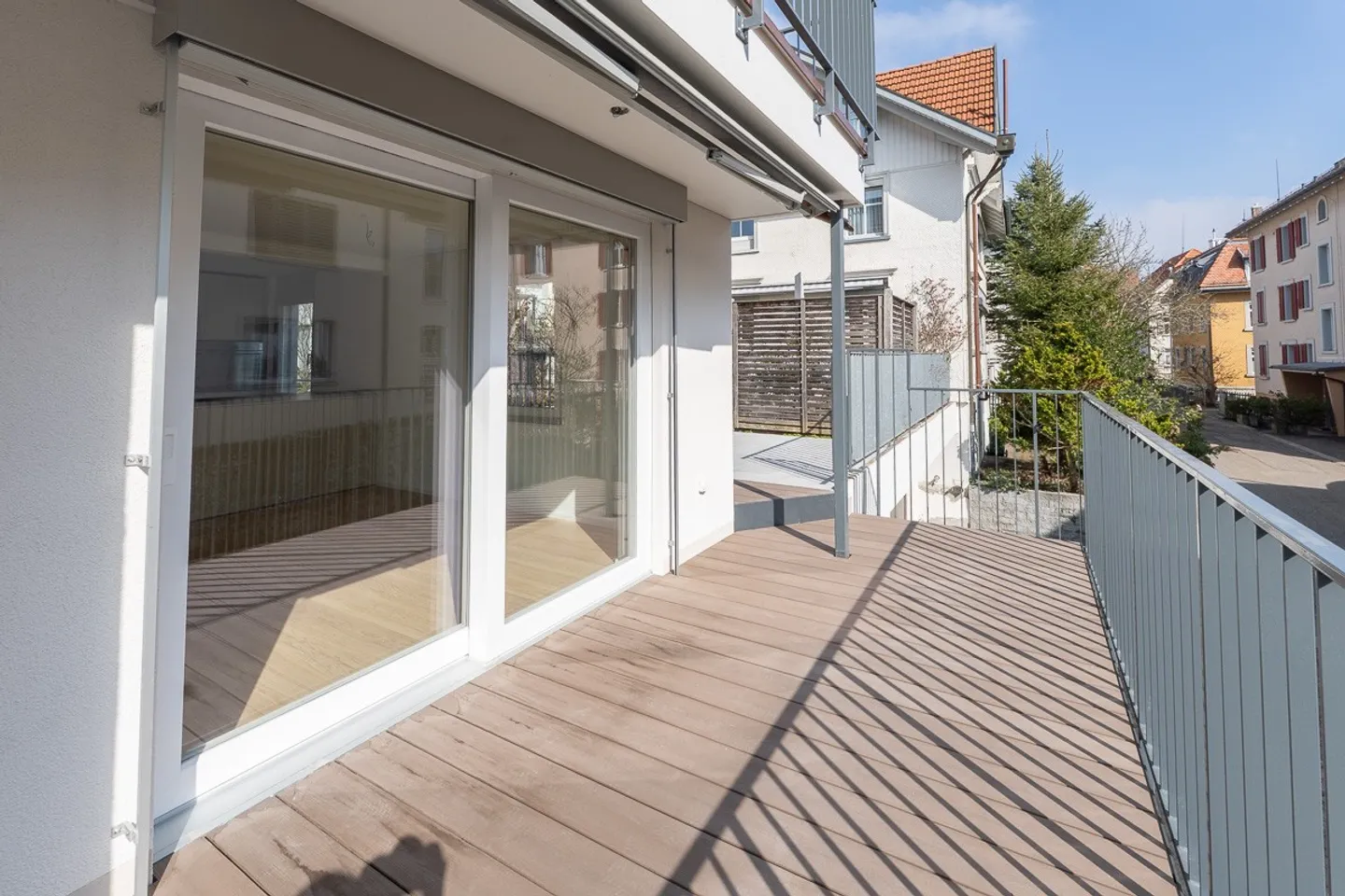 Einfamilienhaus Rotmonten mit Terrasse - Foto 7 von 11