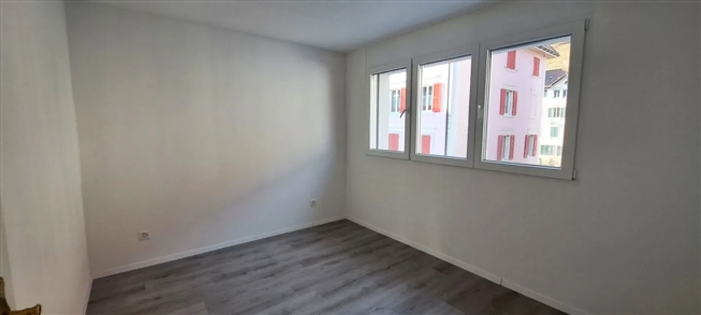 «St-Imier, neue 4.5-Zimmer-Wohnung im 3. OG mit Balkon» - Foto 9 von 10