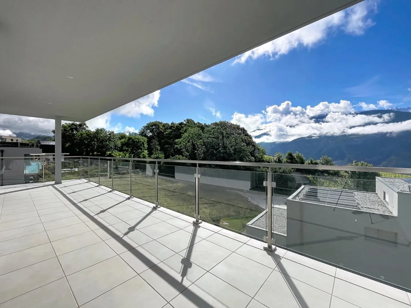 Villa contemporaine avec vue imprenable - Photo 1 sur 13