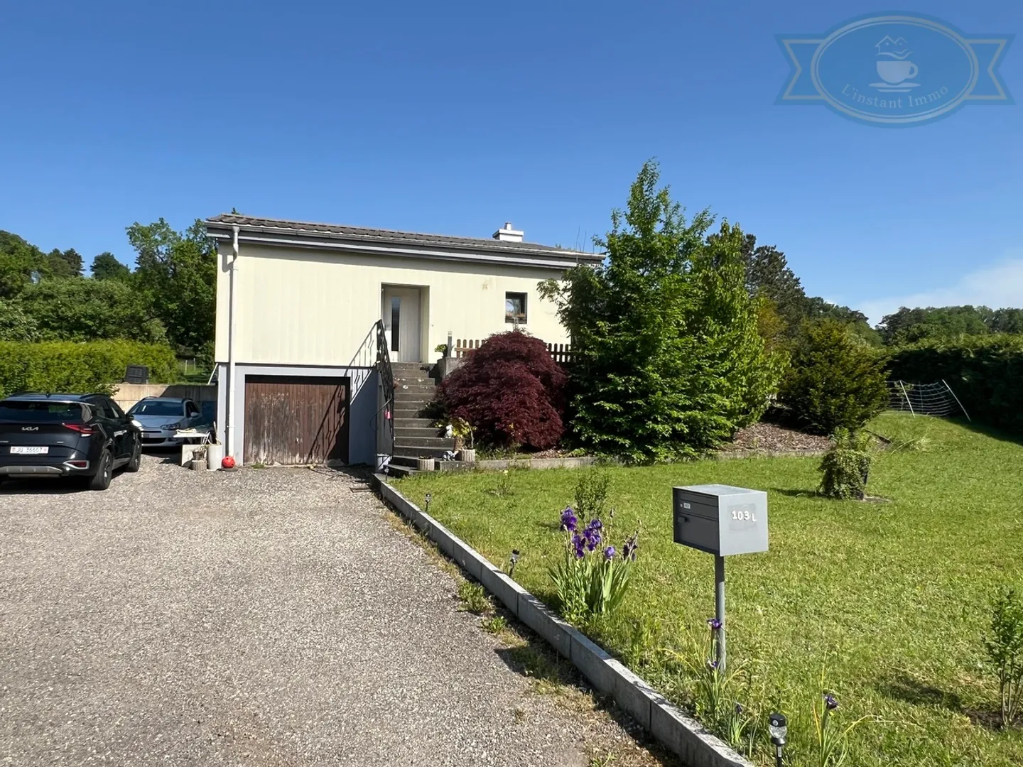 Casa con grande giardino privato e terrazza a Coeuve - Foto 2 di 12