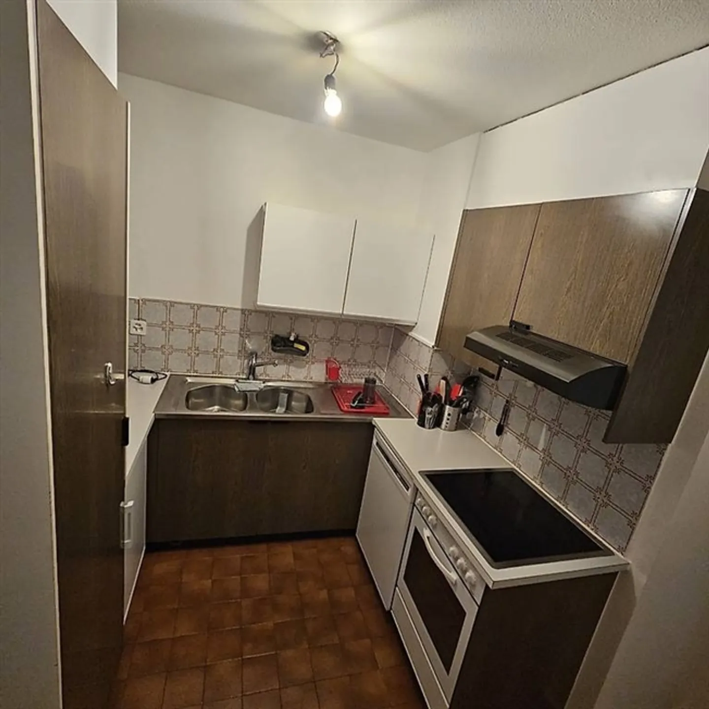 Rental takeover – 4.5 rooms, Romanel-sur-Lausanne (Chemin du Taulard) 01.12 - Photo 4 of 5