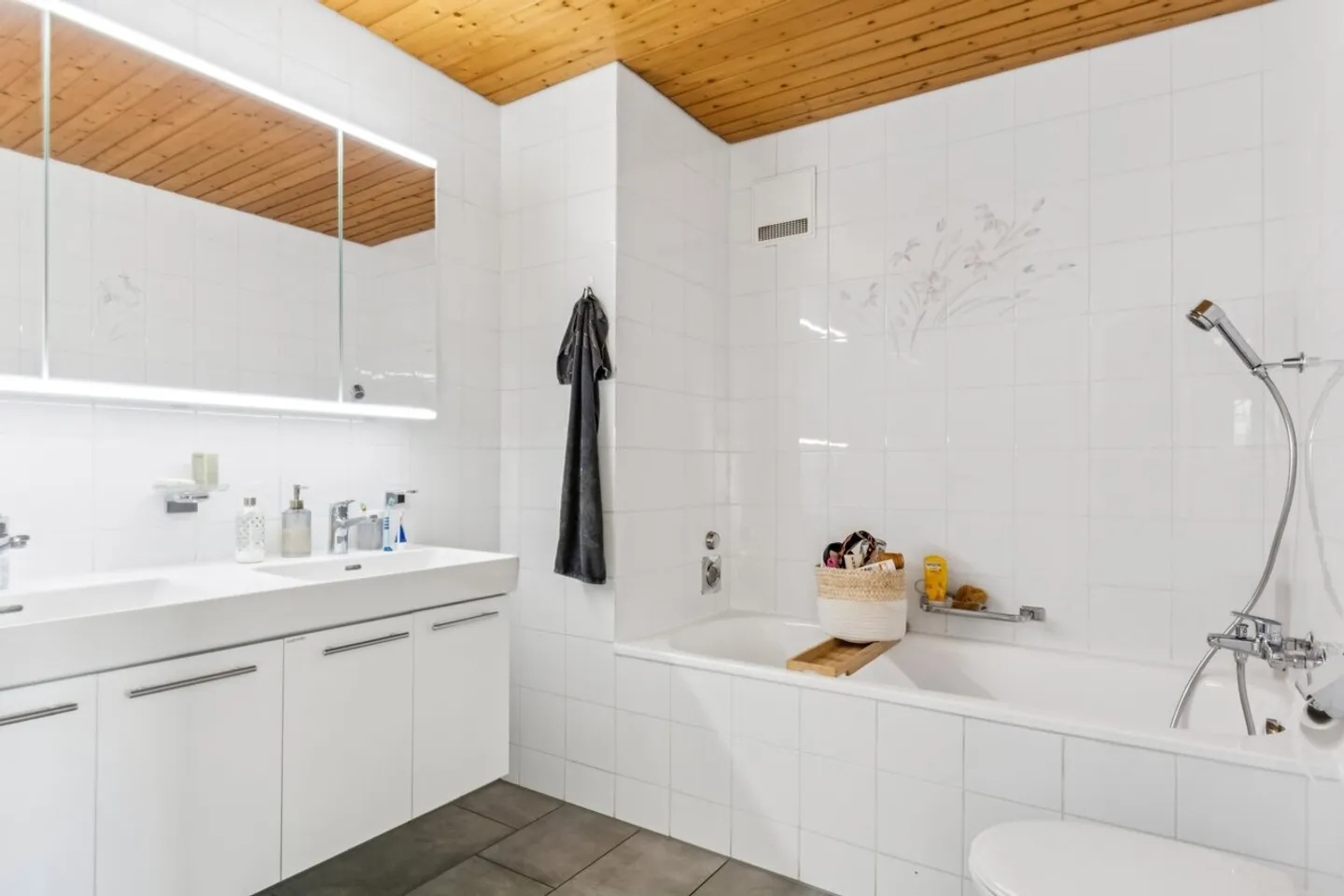 Superbe appartement 5.5 pièces - Photo 18 sur 19