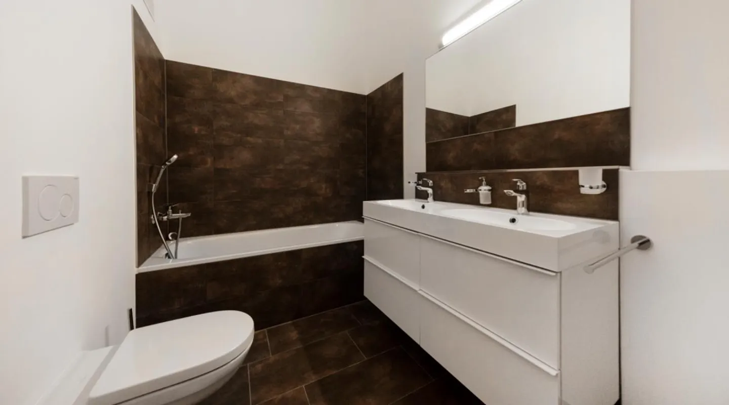 Hornussen / 5.5 Zimmer Dachgeschosswohnung rechts - Photo 7 sur 12