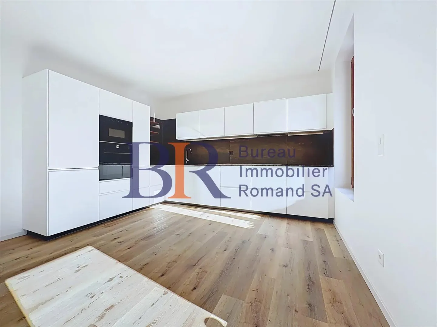 Casa unifamiliare nel cuore di Rolle - Foto 3 di 6