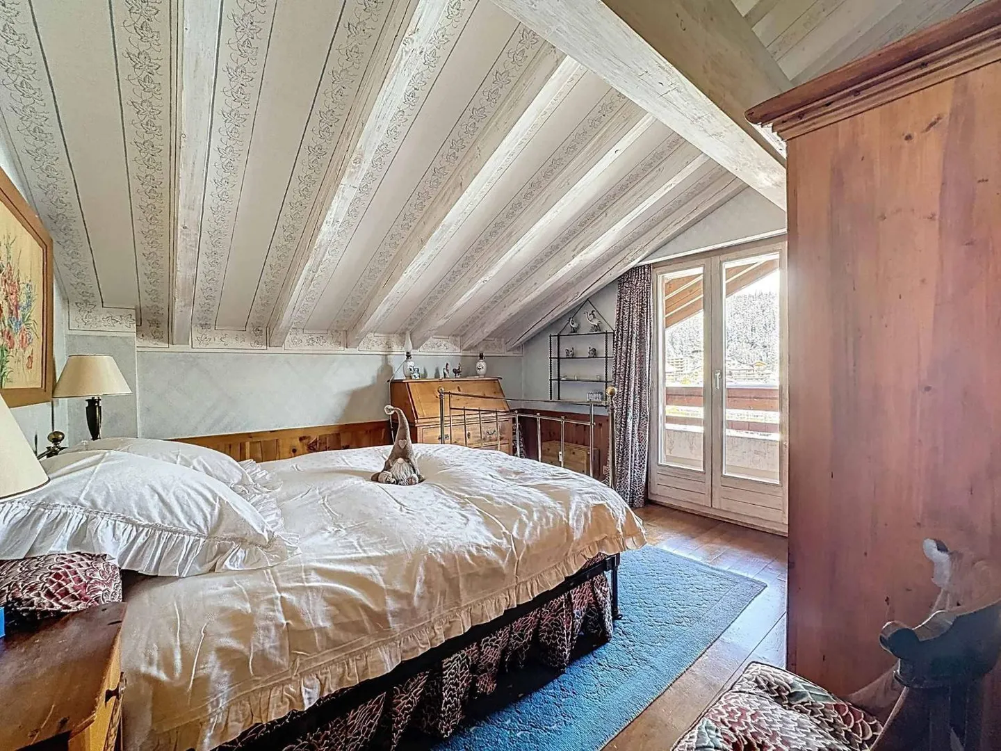 Luxury Apartment with Golf View - Photo 10 of 13