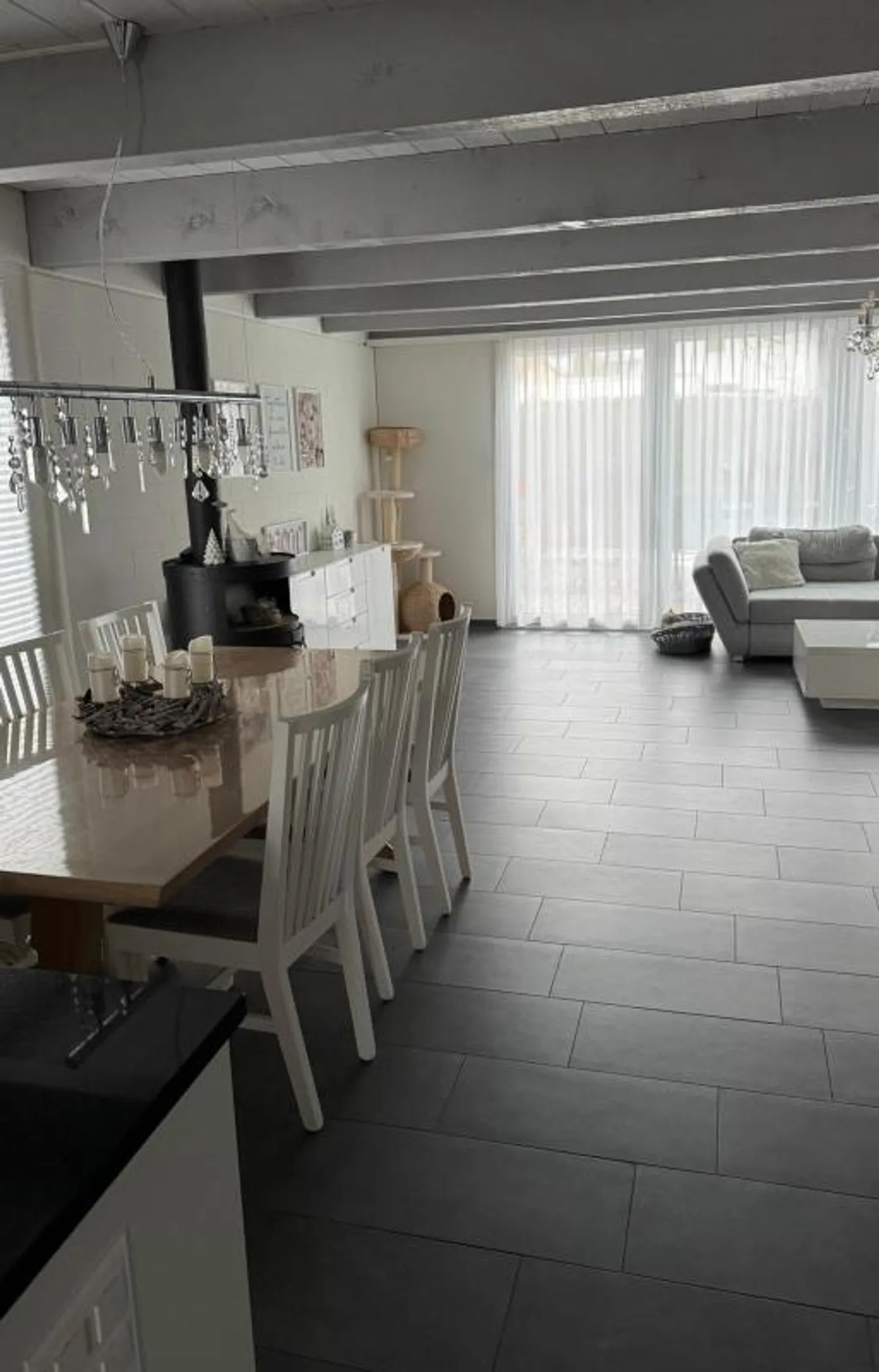 Maison de famille en rangée de 4,5 pièces - Photo 2 sur 5