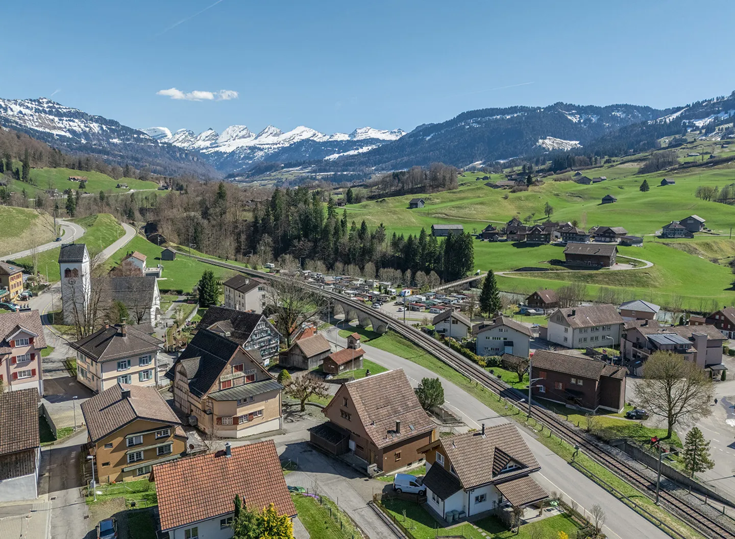 Charmantes Zweifamilienhaus - Foto 8 von 9