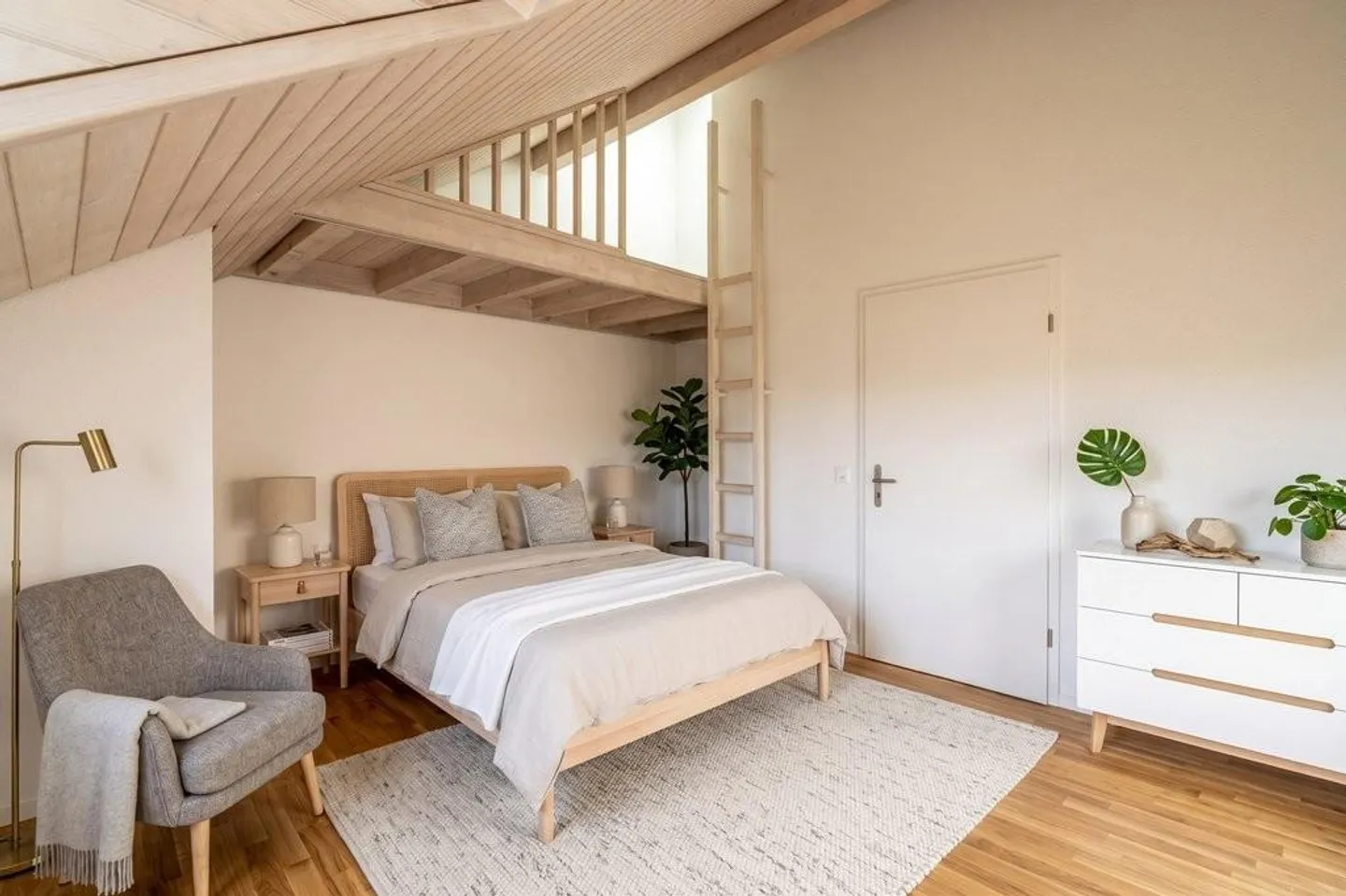 Appartement rénové de haute qualité dans un quartier résidentiel agréable - Photo 8 sur 12