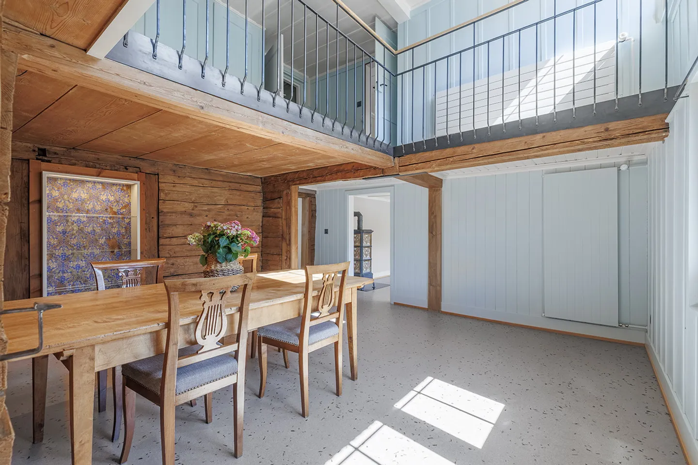 Charmantes Zweifamilienhaus - Foto 2 von 9