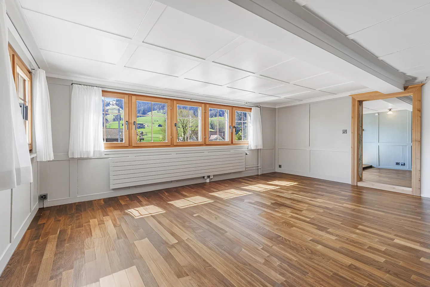 Charmantes Zweifamilienhaus - Foto 3 von 9