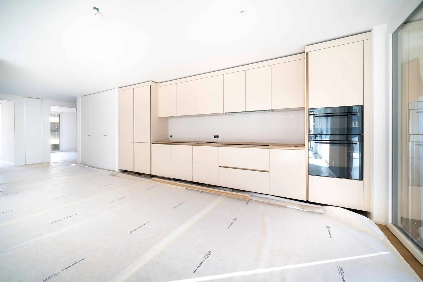 SURE HEARTTHROB MAGNIFICENT 4.5 ROOMS NEW WITH BALCONY - Photo 3 of 9