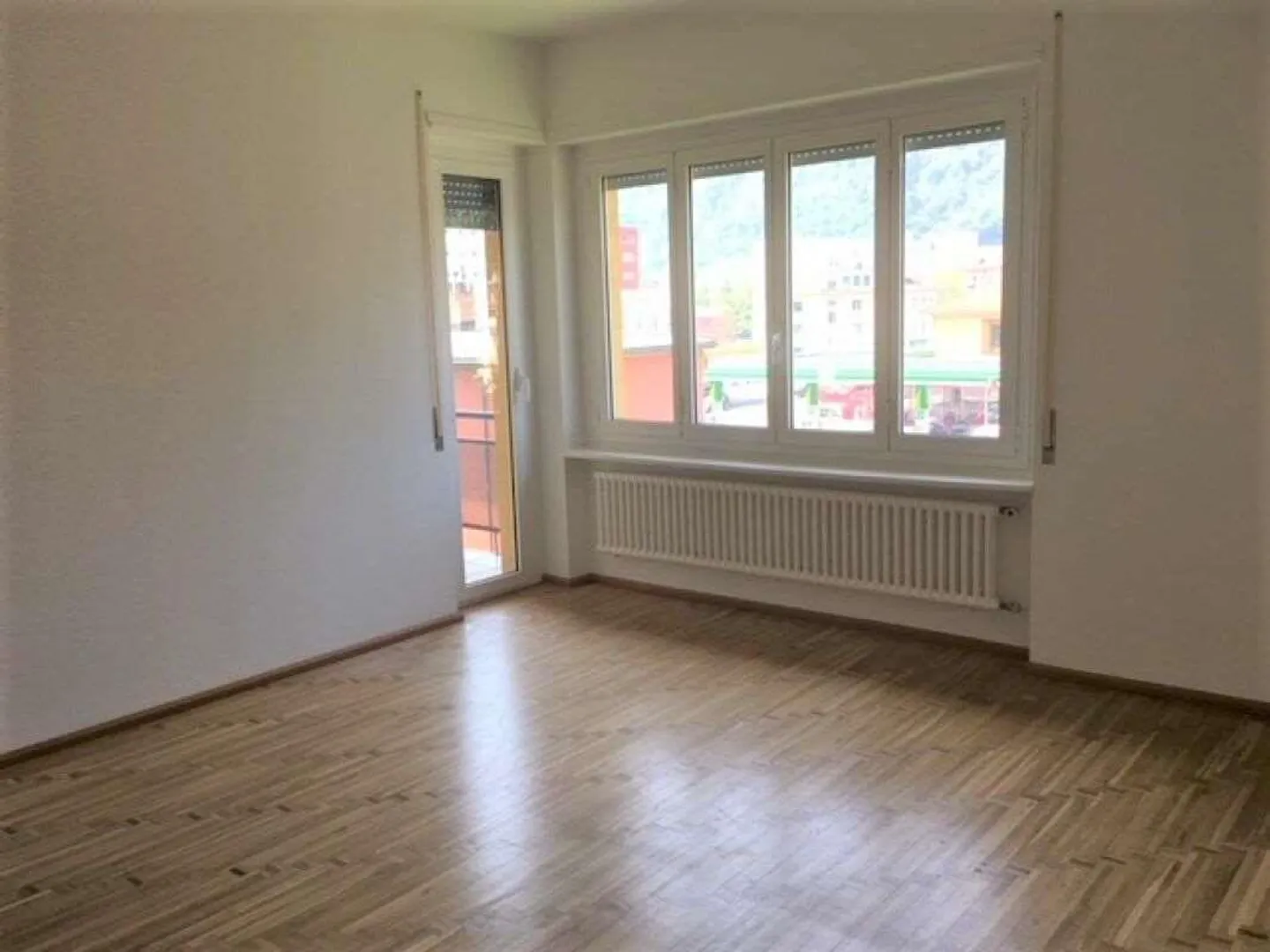 appartement deux pièces au centre de Chiasso au deuxième étage - Photo 1 sur 5