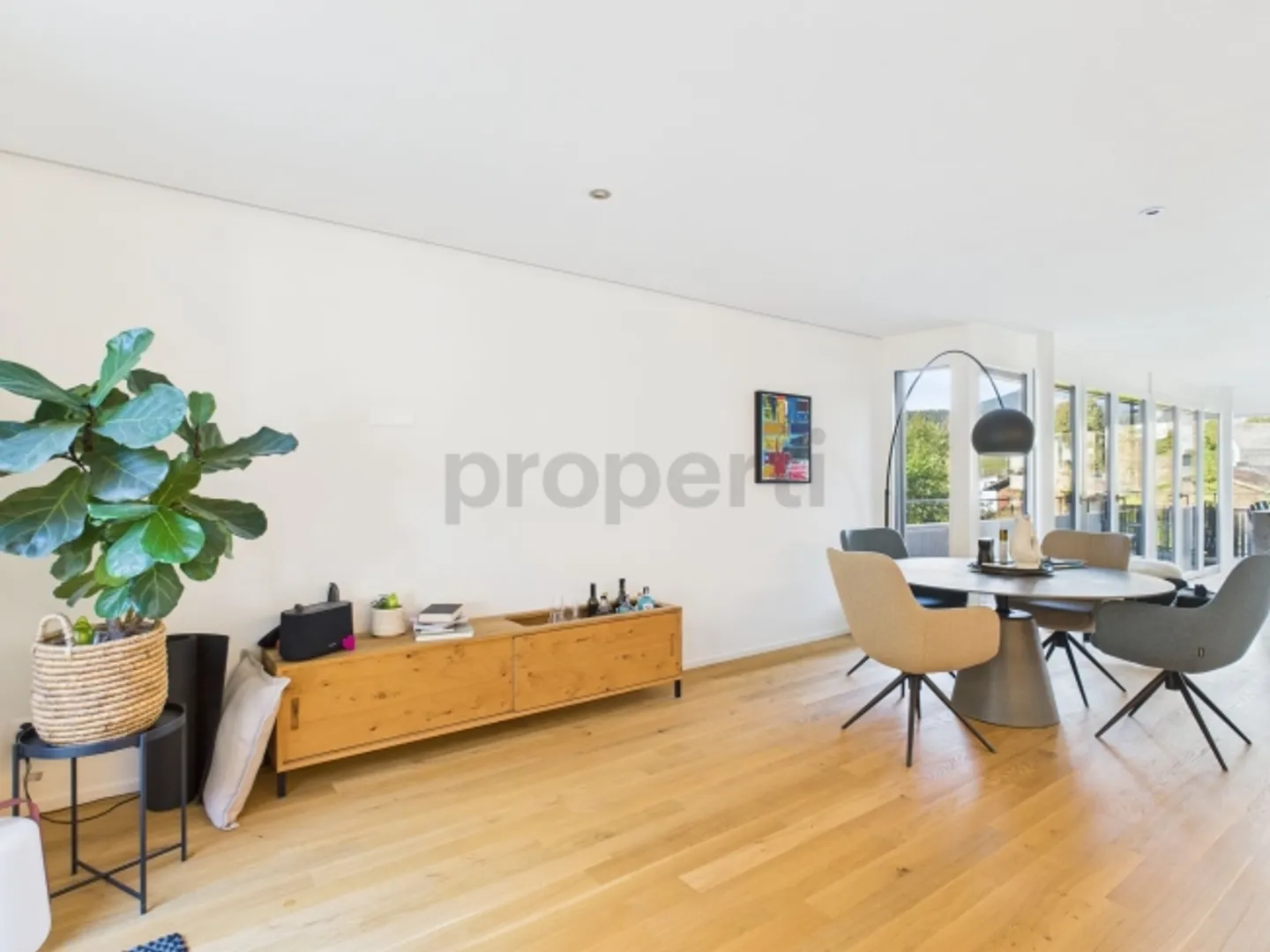 Appartement luxueux de 3,5 pièces à Trin Mulin, GR - Photo 2 sur 12