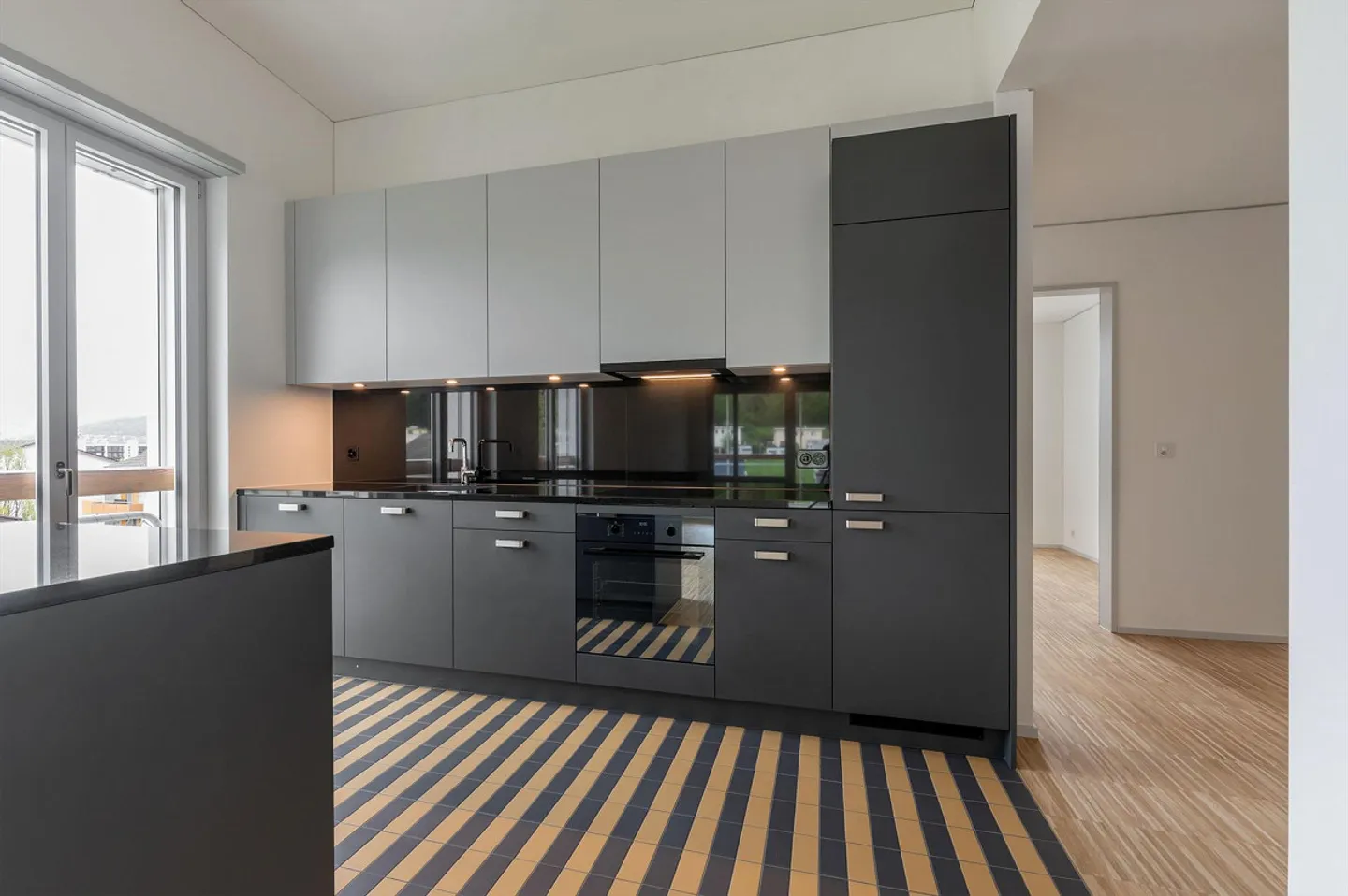 Dernier appartement de 4,5 pièces - Photo 2 sur 11