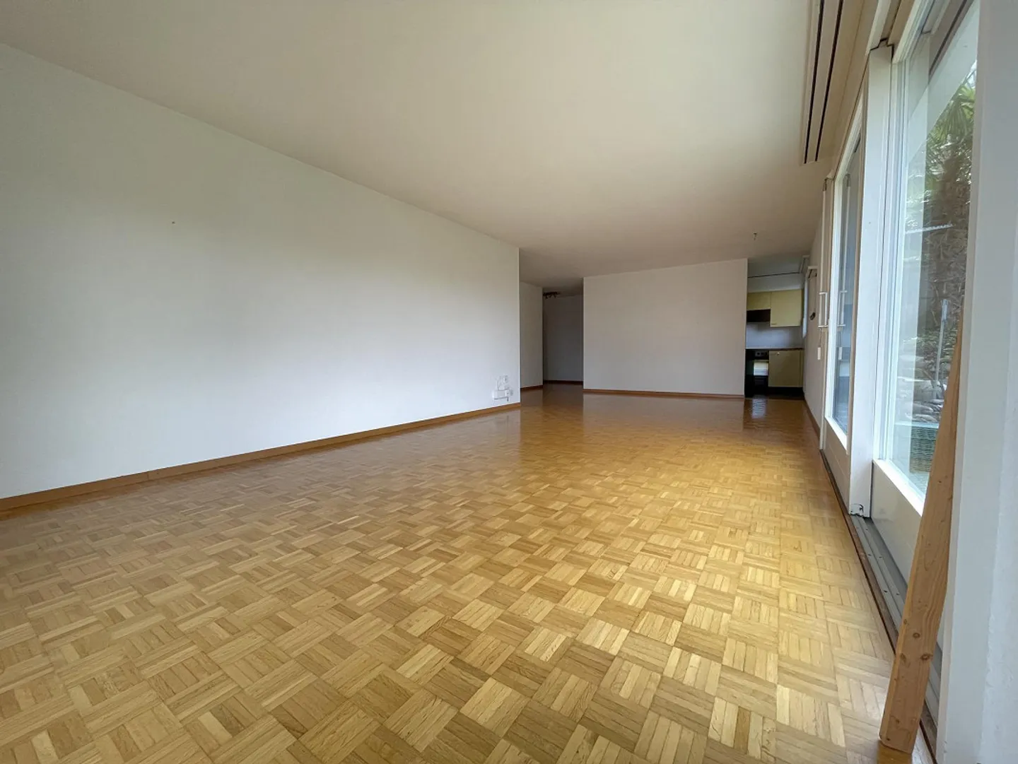 Appartamento giardino 2,5 locali, limitato fino al 30.09.2026 - Foto 4 di 8