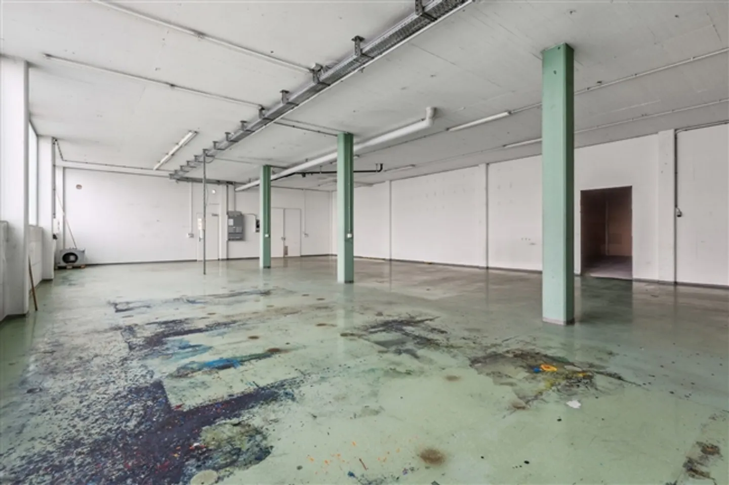 Ampio spazio di stoccaggio e studio nel quartiere industriale di Oberfeld - Foto 6 di 9