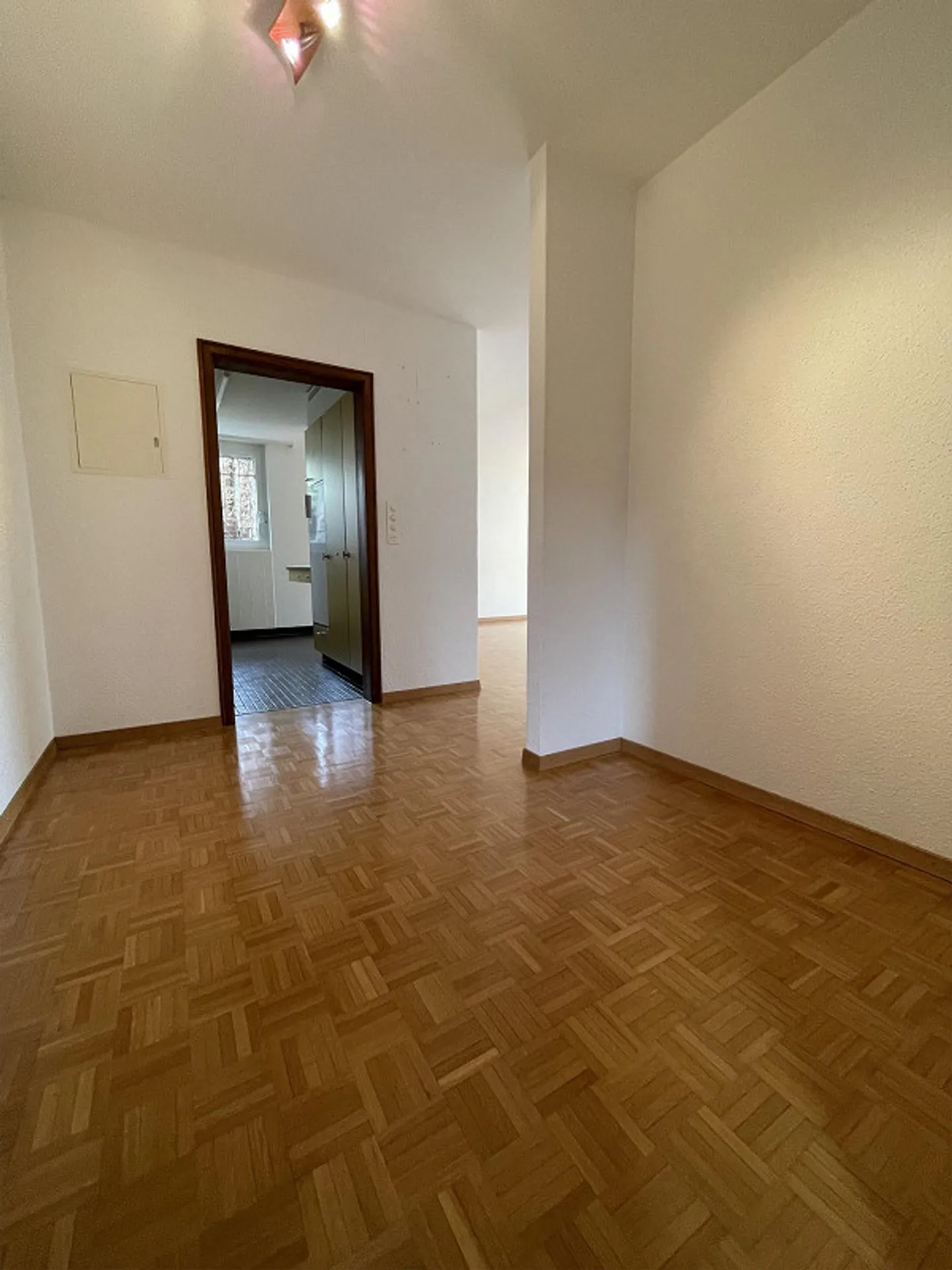 Appartamento giardino 2,5 locali, limitato fino al 30.09.2026 - Foto 5 di 8