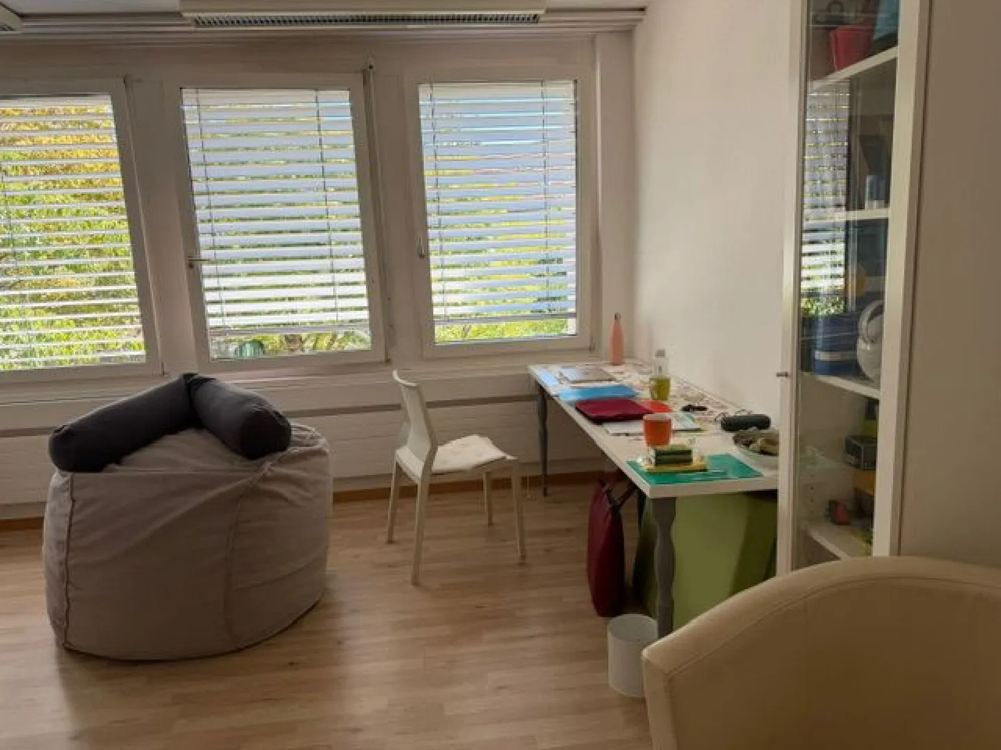 Spazio ufficio attraente in un ambiente di lavoro piacevole - Foto 3 di 6