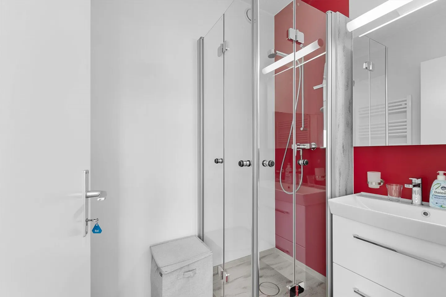 Bellissimo appartamento per vacanze 2 ½ camere, vista perfetta, piscina, TGP, arredato - Foto 5 di 26