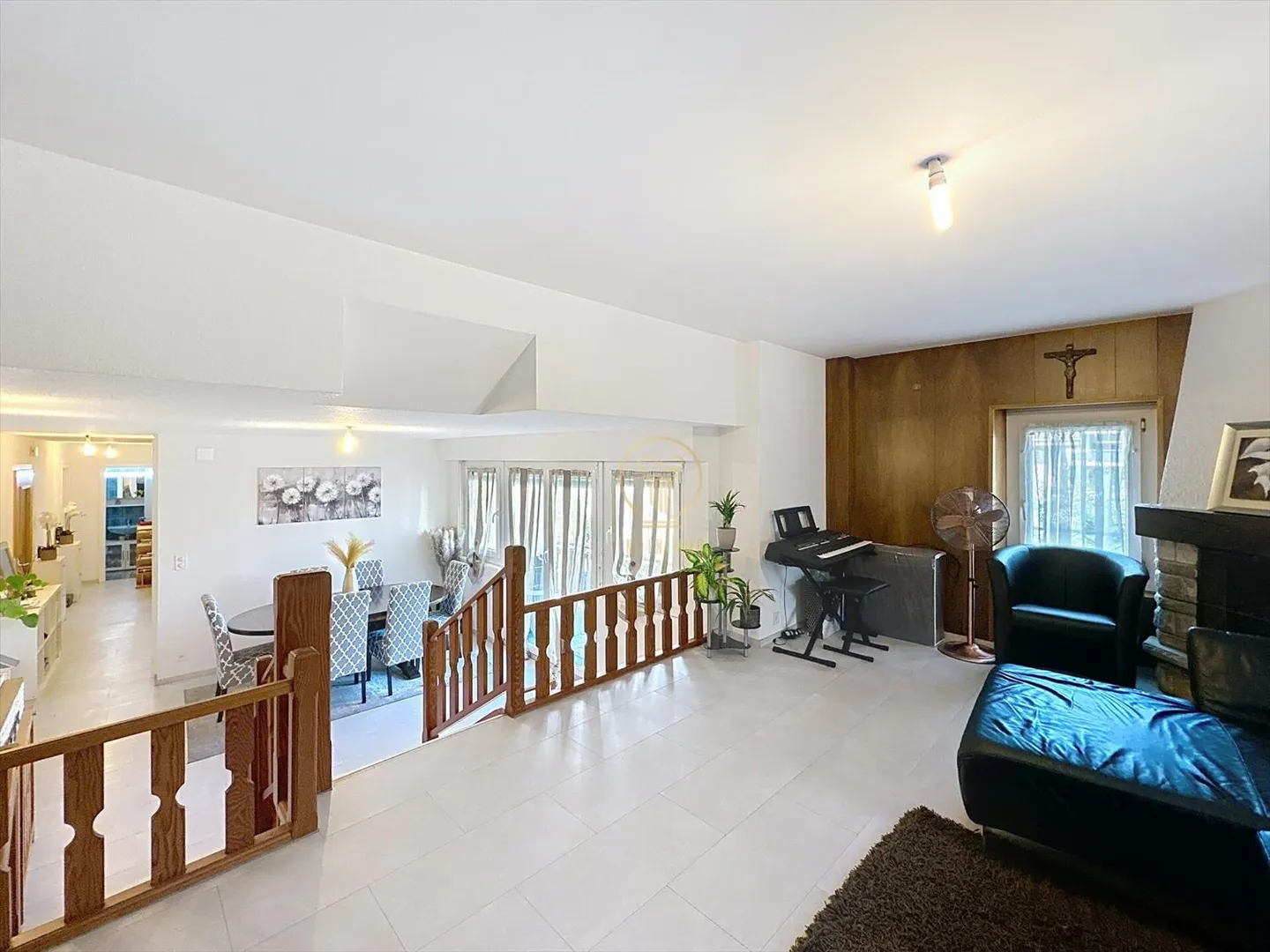 CONTHEY, appartement 5.5 pièces très bien rénové dans une petite PPE ! - Photo 5 sur 12