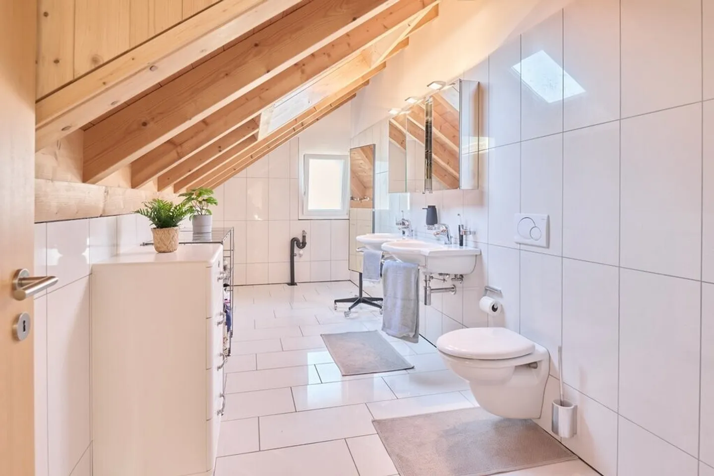 Ampia casa unifamiliare con appartamento - Foto 11 di 12