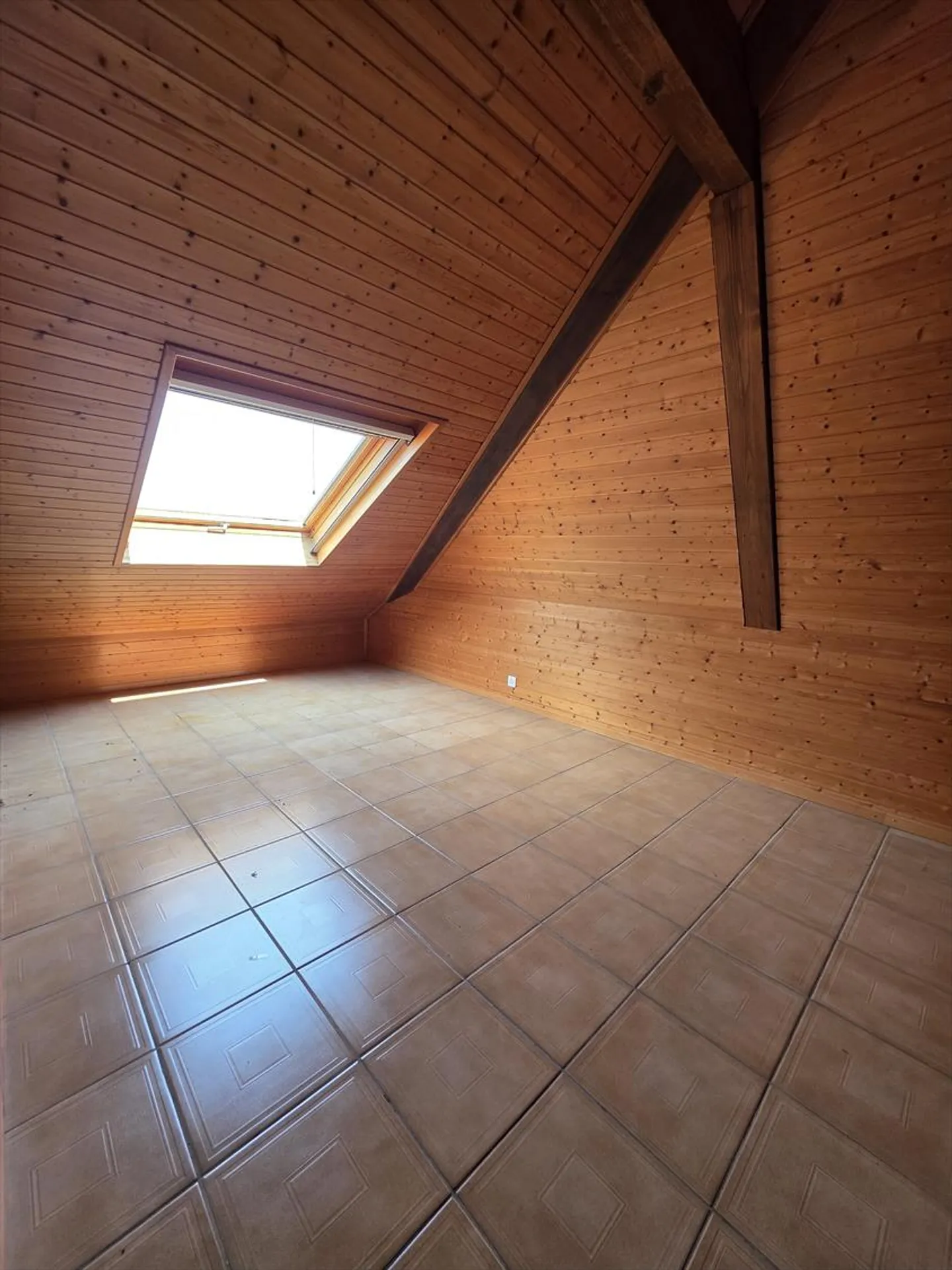 Ultimo piano 3.5 stanze - Foto 6 di 13