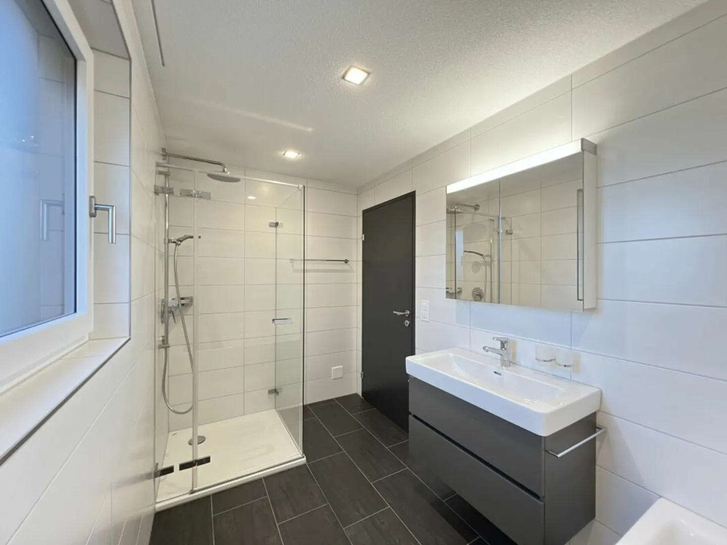 PLENTY OF SPACE FOR YOUR LIVING IDEAS - Photo 7 of 24