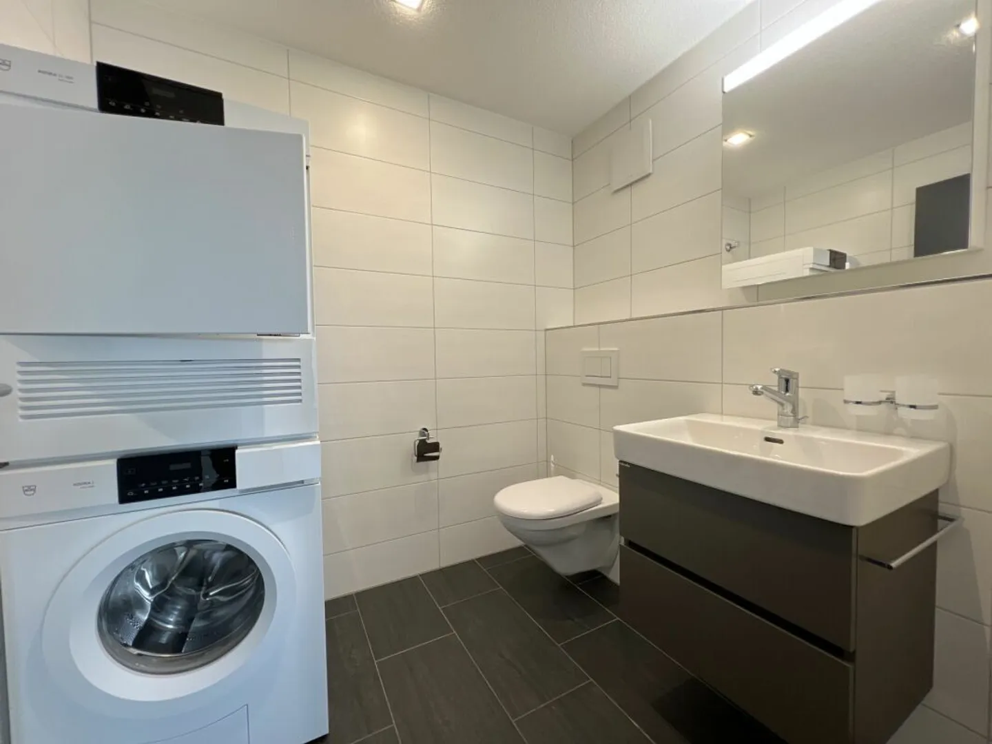 PLENTY OF SPACE FOR YOUR LIVING IDEAS - Photo 9 of 24
