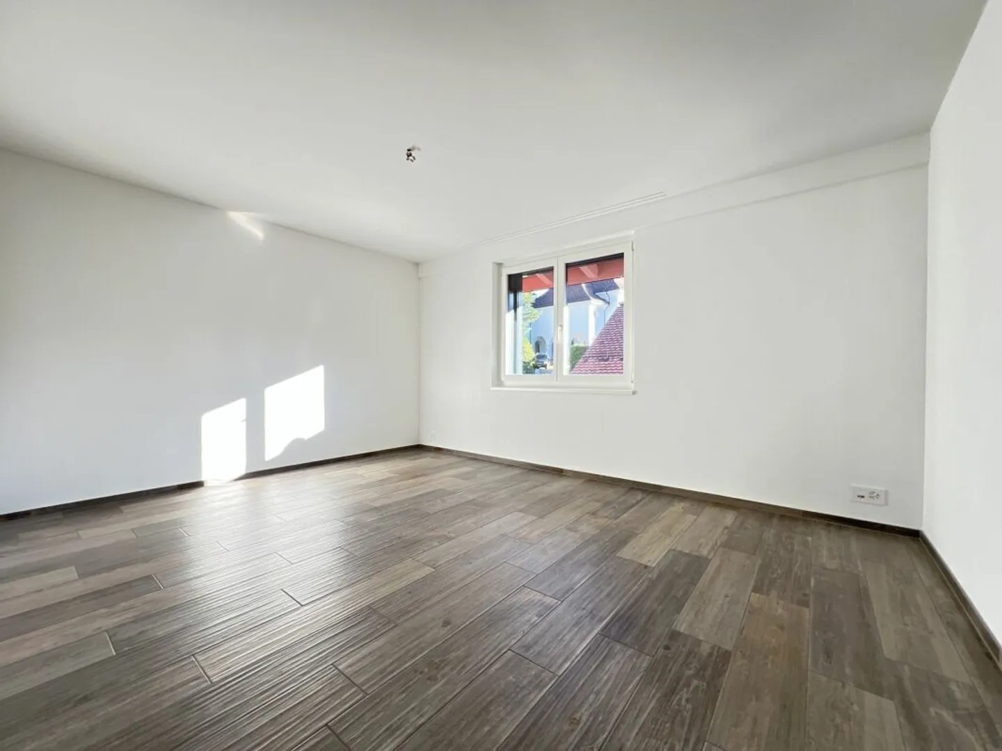 PLENTY OF SPACE FOR YOUR LIVING IDEAS - Photo 18 of 24