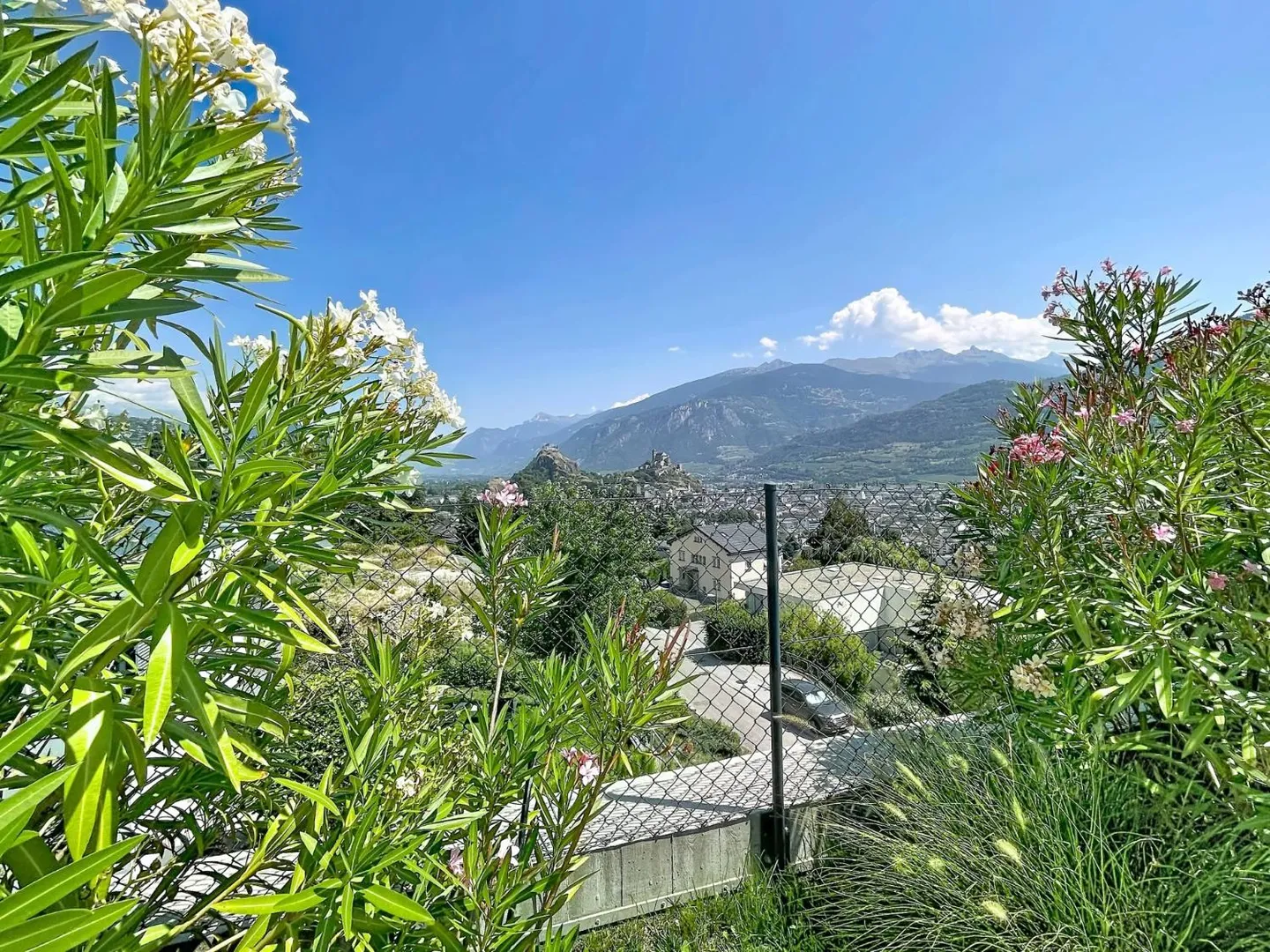 Proprietà contemporanea con rooftop panoramico - Foto 1 di 13